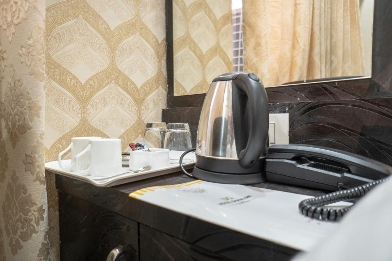 Hotel Dhavalgiri Thane Eksteriør bilde